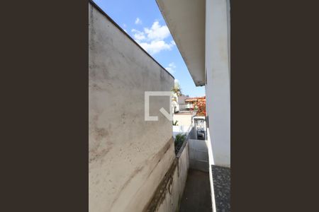 Casa à venda com 450m², 4 quartos e 2 vagas Casa à venda com 450m², 4 quartos e 2 vagasVista