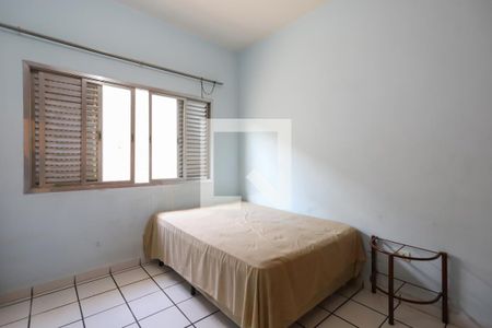 Casa à venda com 450m², 4 quartos e 2 vagas Casa à venda com 450m², 4 quartos e 2 vagasQuarto 1