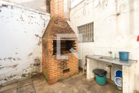 Casa à venda com 450m², 4 quartos e 2 vagas Casa à venda com 450m², 4 quartos e 2 vagasQuintal