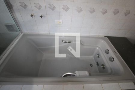 Casa à venda com 260m², 3 quartos e 2 vagasBanheiro da Suíte