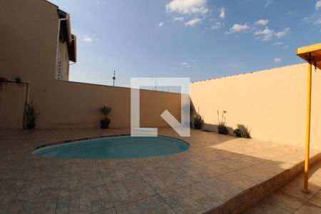 Casa à venda com 260m², 3 quartos e 2 vagasQuintal