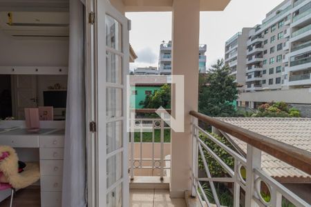 Casa de condomínio à venda com 600m², 6 quartos e 2 vagasVaranda