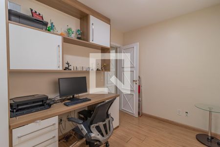 Casa de condomínio à venda com 600m², 6 quartos e 2 vagasEscritório