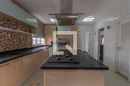 Casa de condomínio à venda com 600m², 6 quartos e 2 vagasCozinha