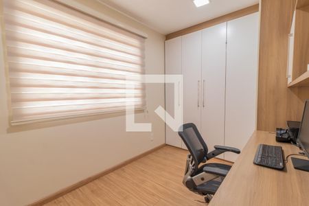 Casa de condomínio à venda com 600m², 6 quartos e 2 vagasEscritório