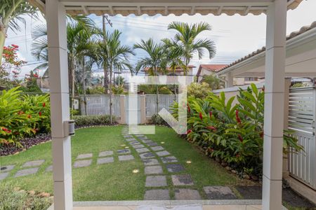 Casa de condomínio à venda com 600m², 6 quartos e 2 vagasFrente