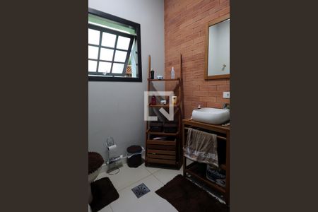 Casa à venda com 155m², 4 quartos e 2 vagasBanheiro 2