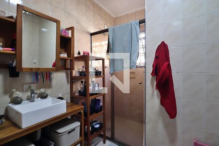 Casa à venda com 155m², 4 quartos e 2 vagasBanheiro 1
