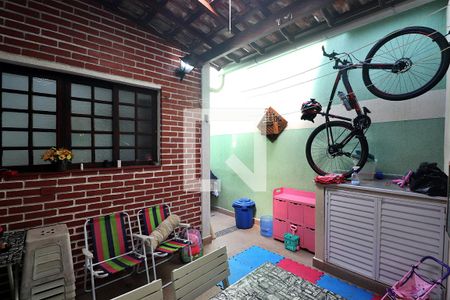 Casa à venda com 155m², 4 quartos e 2 vagasQuintal