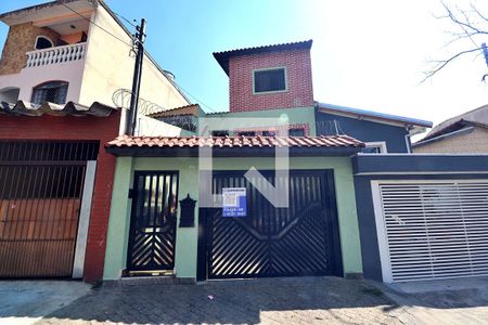 Casa à venda com 155m², 4 quartos e 2 vagasFachada