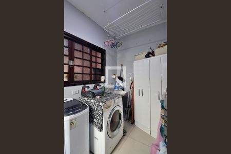 Casa à venda com 155m², 4 quartos e 2 vagasÁrea de Serviço