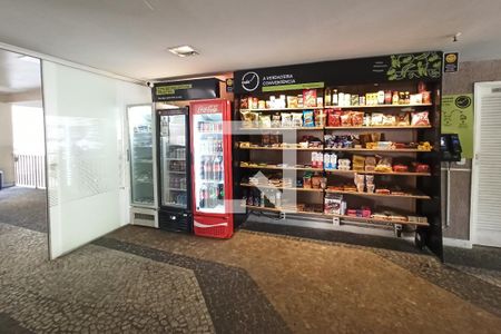 Apartamento à venda com 60m², 2 quartos e 1 vagaMini Mercado