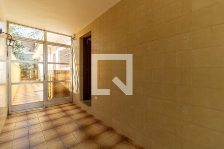 Casa à venda com 215m², 3 quartos e 3 vagas Casa à venda com 215m², 3 quartos e 3 vagasHall de Entrada