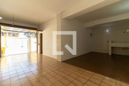Casa à venda com 215m², 3 quartos e 3 vagas Casa à venda com 215m², 3 quartos e 3 vagasGaragem