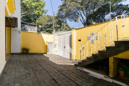 Casa à venda com 215m², 3 quartos e 3 vagas Casa à venda com 215m², 3 quartos e 3 vagasGaragem