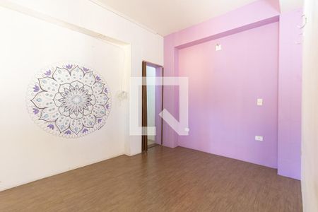 Casa à venda com 215m², 3 quartos e 3 vagas Casa à venda com 215m², 3 quartos e 3 vagasQuarto de Serviço