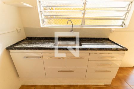 Casa à venda com 215m², 3 quartos e 3 vagas Casa à venda com 215m², 3 quartos e 3 vagasCozinha