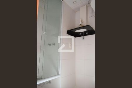 Banheiro da Suíte de apartamento para alugar com 2 quartos, 59m² em Recanto Quarto Centenário, Jundiaí