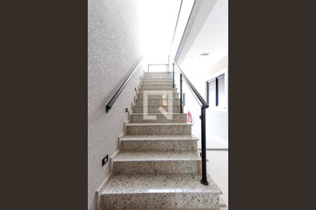 Apartamento à venda com 47m², 2 quartos e 1 vaga Apartamento à venda com 47m², 2 quartos e 1 vagaÁrea Comum - Escadas Entrada