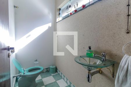 Casa à venda com 330m², 5 quartos e 4 vagasBanheiro 3