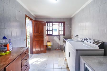 Casa à venda com 330m², 5 quartos e 4 vagasÁrea de Serviço
