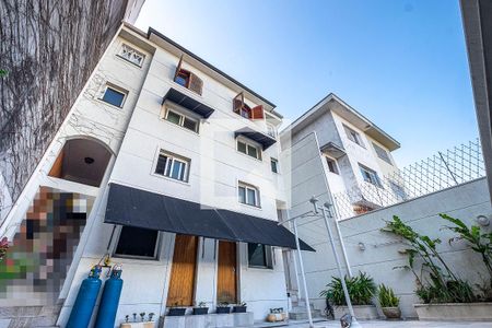 Casa à venda com 320m², 3 quartos e 4 vagas Casa à venda com 320m², 3 quartos e 4 vagasQuintal