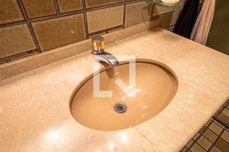 Casa à venda com 320m², 3 quartos e 4 vagas Casa à venda com 320m², 3 quartos e 4 vagasBanheiro Social 1