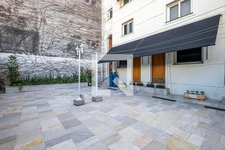 Casa à venda com 320m², 3 quartos e 4 vagas Casa à venda com 320m², 3 quartos e 4 vagasQuintal