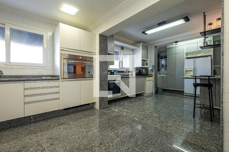 Casa à venda com 320m², 3 quartos e 4 vagas Casa à venda com 320m², 3 quartos e 4 vagasCozinha