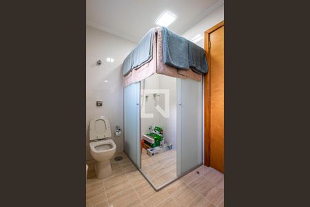 Casa à venda com 320m², 3 quartos e 4 vagas Casa à venda com 320m², 3 quartos e 4 vagasBanheiro Social 2