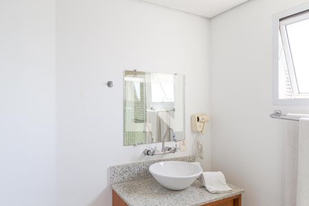 Apartamento para alugar com 99m², 2 quartos e 1 vaga Apartamento para alugar com 99m², 2 quartos e 1 vagaBanheiro da Suíte 1