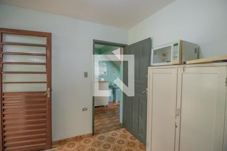 Casa à venda com 250m², 2 quartos e sem vaga Casa à venda com 250m², 2 quartos e sem vagaQuarto de Serviço