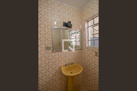 Casa à venda com 250m², 2 quartos e sem vaga Casa à venda com 250m², 2 quartos e sem vagaBanheiro