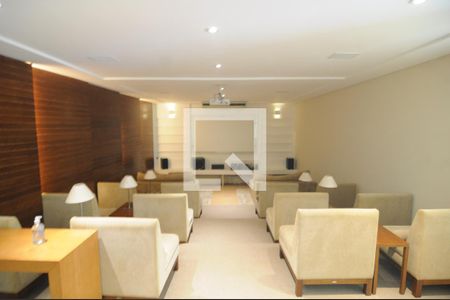 Apartamento para alugar com 68m², 2 quartos e 1 vagaCinema