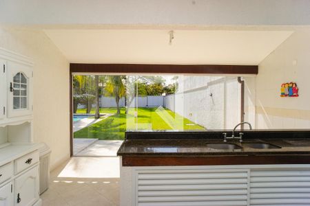 Casa à venda com 264m², 3 quartos e 3 vagasCozinha e Área de Serviço