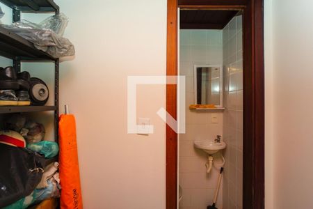 Casa à venda com 264m², 3 quartos e 3 vagasQuarto de Serviço