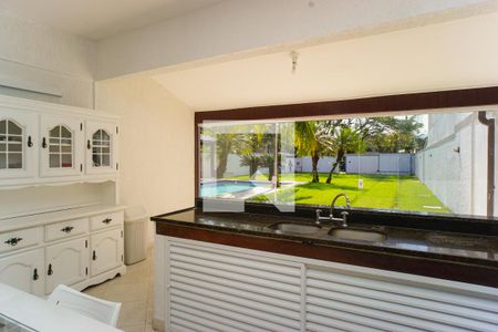 Casa à venda com 264m², 3 quartos e 3 vagasCozinha e Área de Serviço