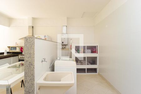 Casa à venda com 264m², 3 quartos e 3 vagasCozinha e Área de Serviço