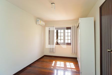 Casa à venda com 264m², 3 quartos e 3 vagasQuarto 2