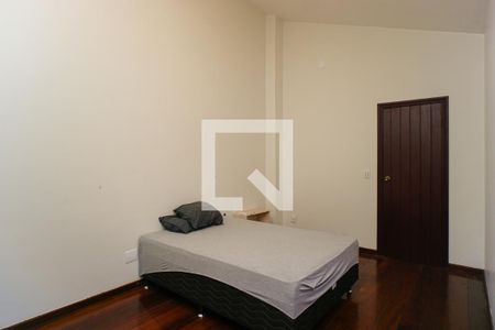 Casa à venda com 264m², 3 quartos e 3 vagasSuíte