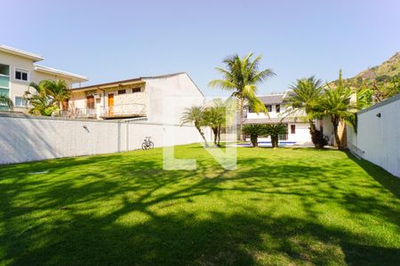 Casa à venda com 264m², 3 quartos e 3 vagasÁrea Externa