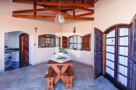 Casa à venda com 130m², 4 quartos e sem vagaTerraço