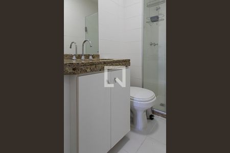 Apartamento à venda com 148m², 2 quartos e 2 vagas Apartamento à venda com 148m², 2 quartos e 2 vagasBanheiro social