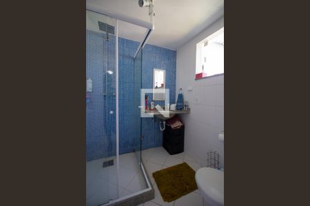 Casa de condomínio à venda com 400m², 3 quartos e 1 vaga Casa de condomínio à venda com 400m², 3 quartos e 1 vagaBanheiro da Suíte 2