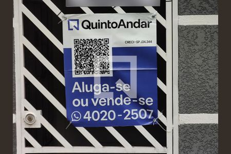 Apartamento à venda com 94m², 2 quartos e 1 vaga Apartamento à venda com 94m², 2 quartos e 1 vagaPlaquinha instalada no portão do imóvel - Área Externa