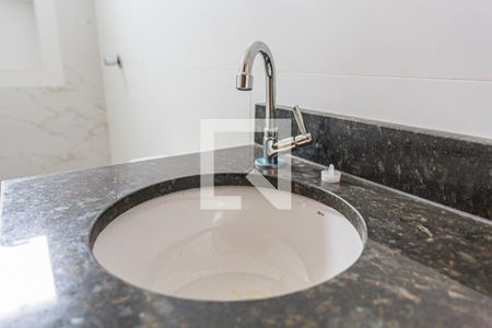 Apartamento à venda com 94m², 2 quartos e 1 vaga Apartamento à venda com 94m², 2 quartos e 1 vagaDetalhe do banheiro