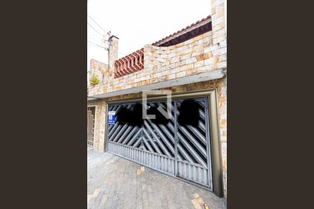 Casa à venda com 220m², 3 quartos e 2 vagasFachada