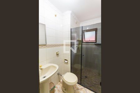 Casa à venda com 220m², 3 quartos e 2 vagasBanheiro da Suíte 3