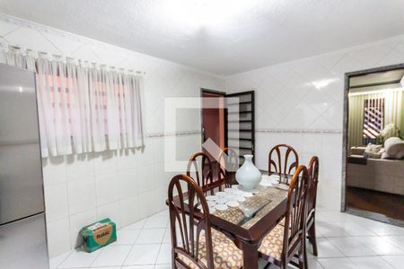 Casa à venda com 220m², 3 quartos e 2 vagasCozinha