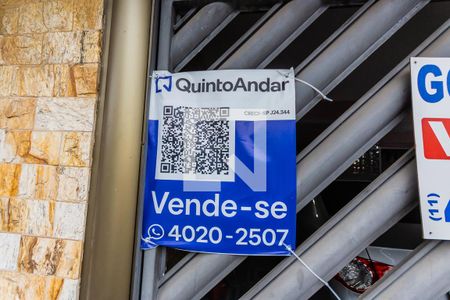 Casa à venda com 220m², 3 quartos e 2 vagasPlaquinha